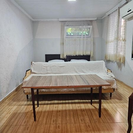 Guest House 2 Floor Батуми Экстерьер фото