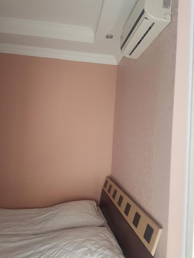 Guest House 2 Floor Батуми Экстерьер фото