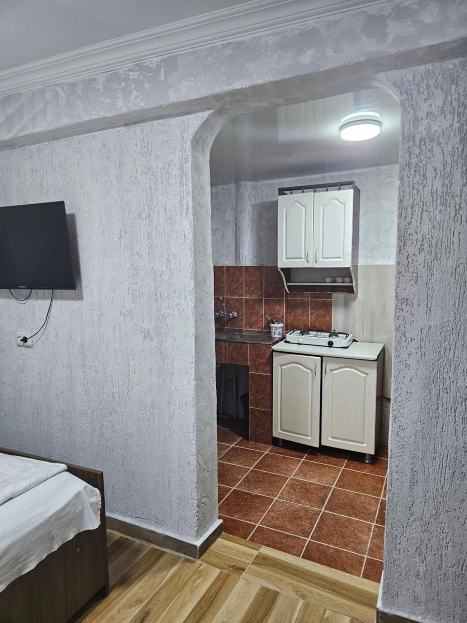 Guest House 2 Floor Батуми Экстерьер фото