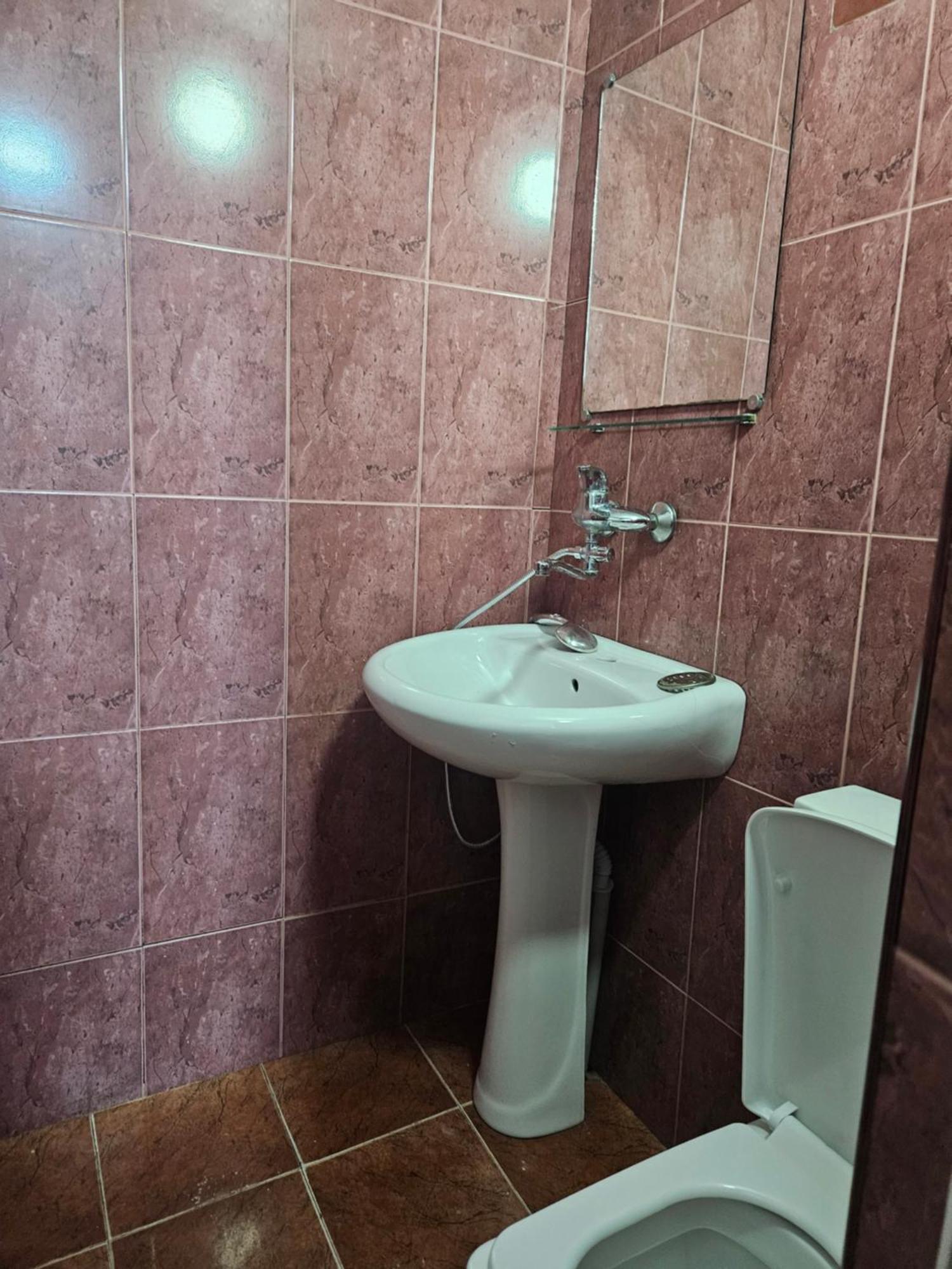 Guest House 2 Floor Батуми Экстерьер фото