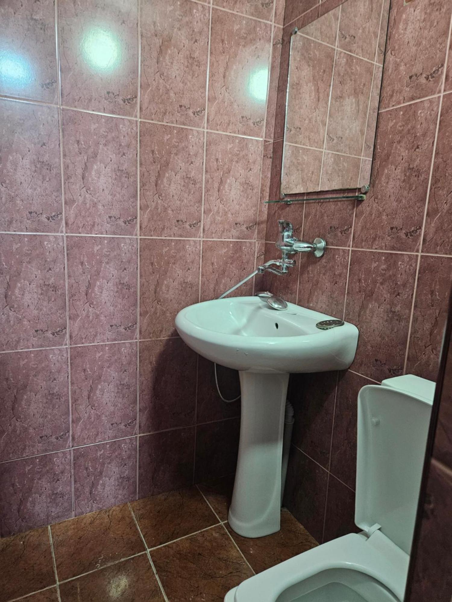 Guest House 2 Floor Батуми Экстерьер фото