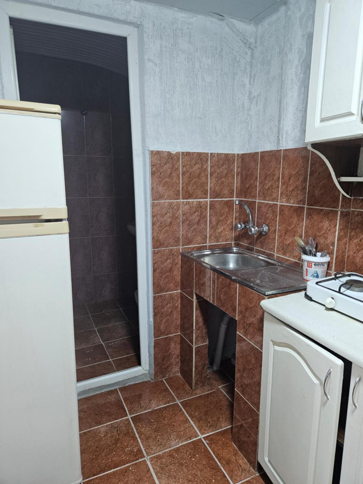 Guest House 2 Floor Батуми Экстерьер фото