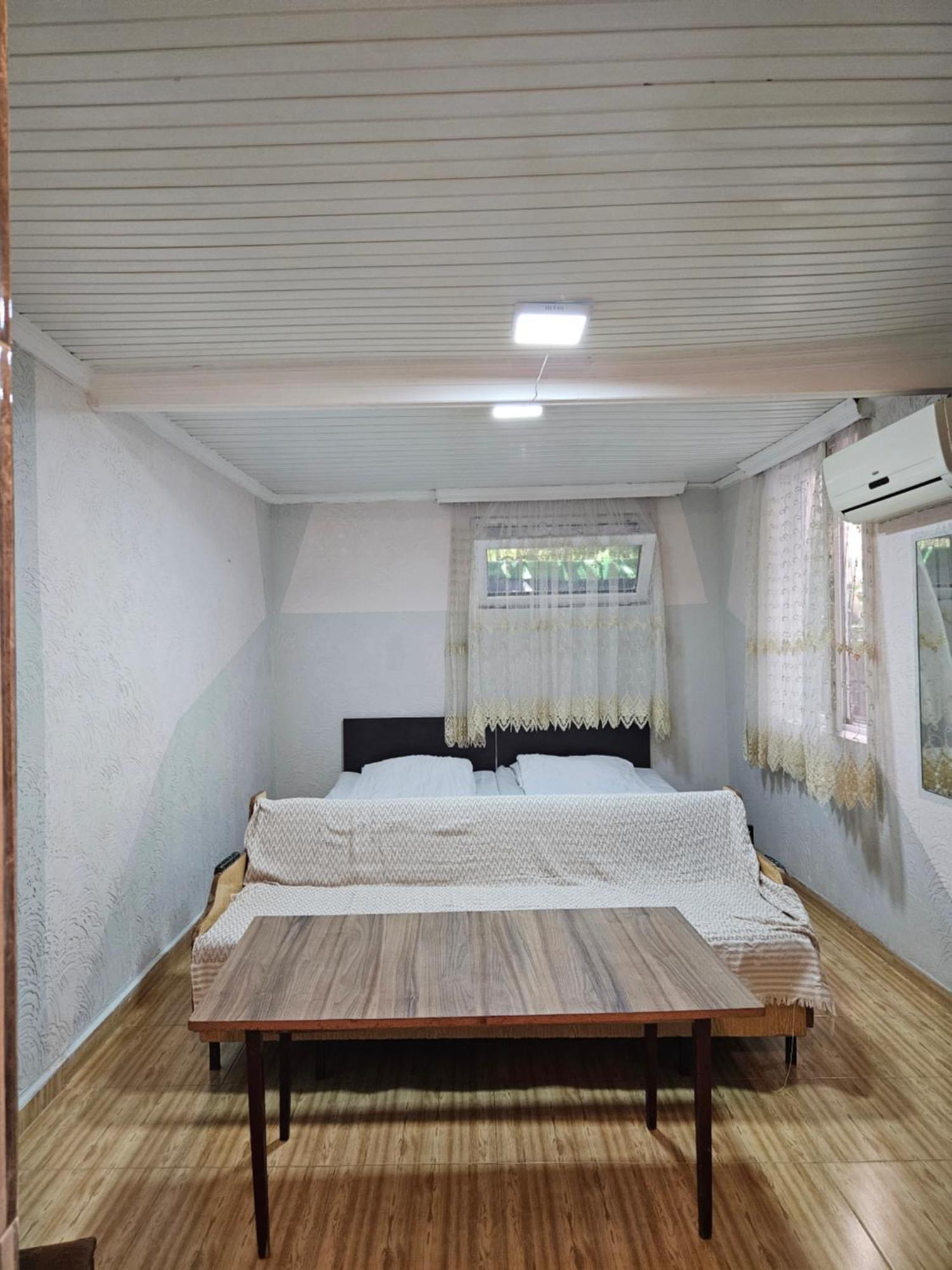 Guest House 2 Floor Батуми Экстерьер фото